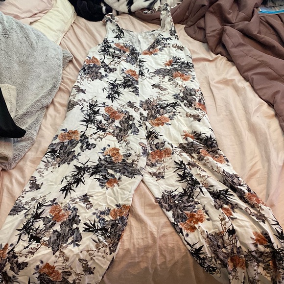 Floral romper - Picture 1 of 2